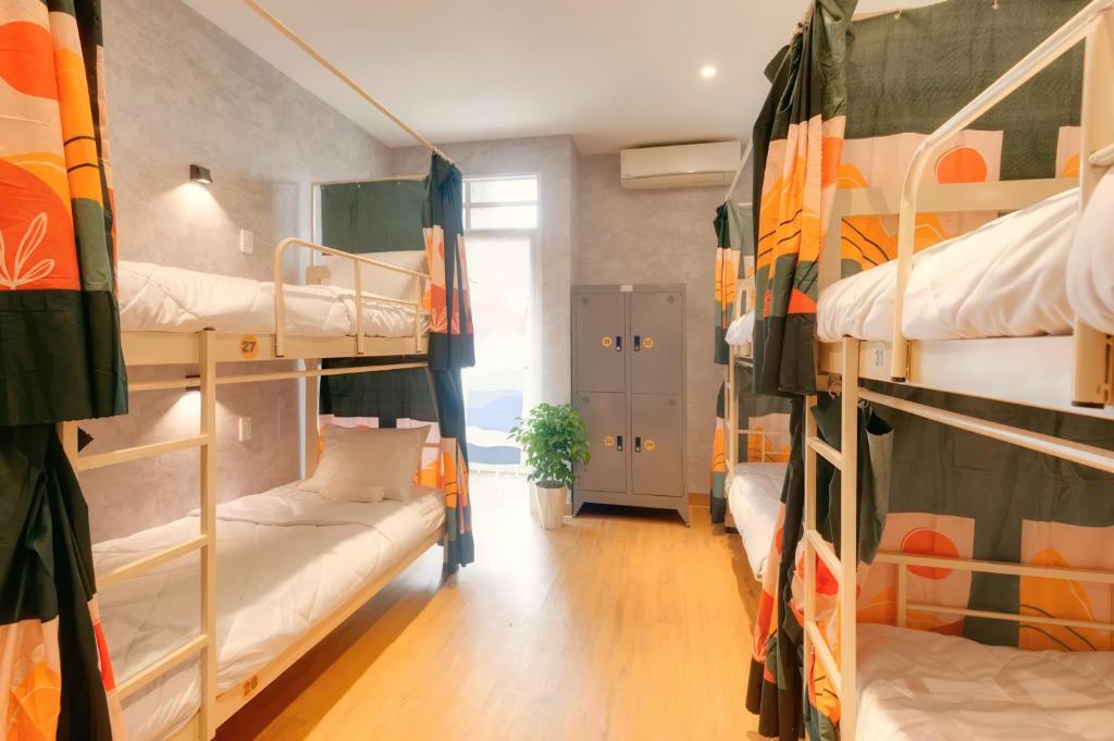 Saigon Authentic Alley Hostel - Local Vibes, City Tours, Cooking Dinner, Evening Streetfood, Free Menu Breakfast, Gym & Rooftop Billiards - 10