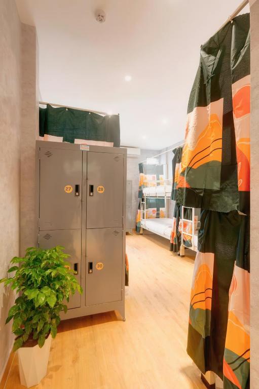 Saigon Authentic Alley Hostel - Local Vibes, City Tours, Cooking Dinner, Evening Streetfood, Free Menu Breakfast, Gym & Rooftop Billiards - 13