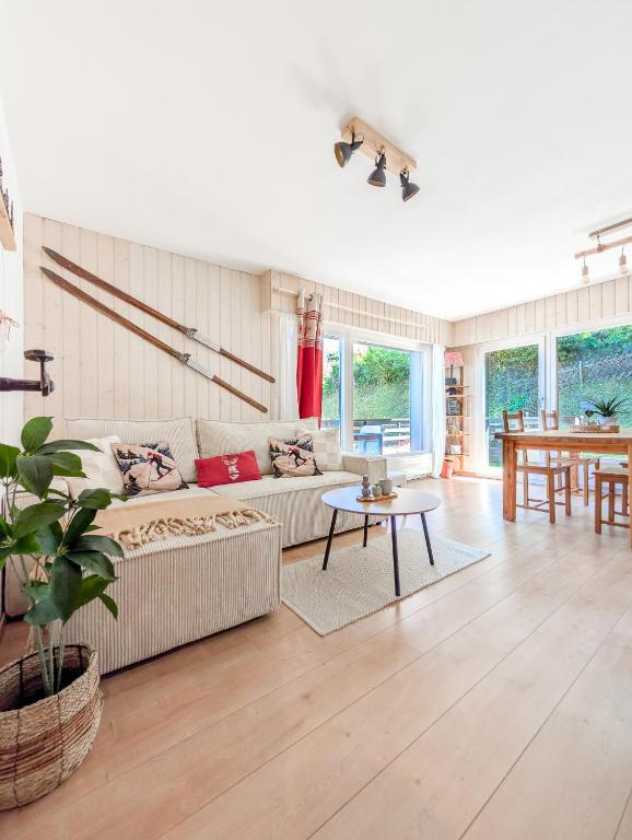 Cosy Centered with Garden and View in Veysonnaz - Resim 4