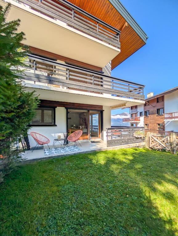 Cosy Centered with Garden and View in Veysonnaz - Resim 34