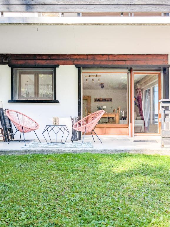 Cosy Centered with Garden and View in Veysonnaz - Resim 11