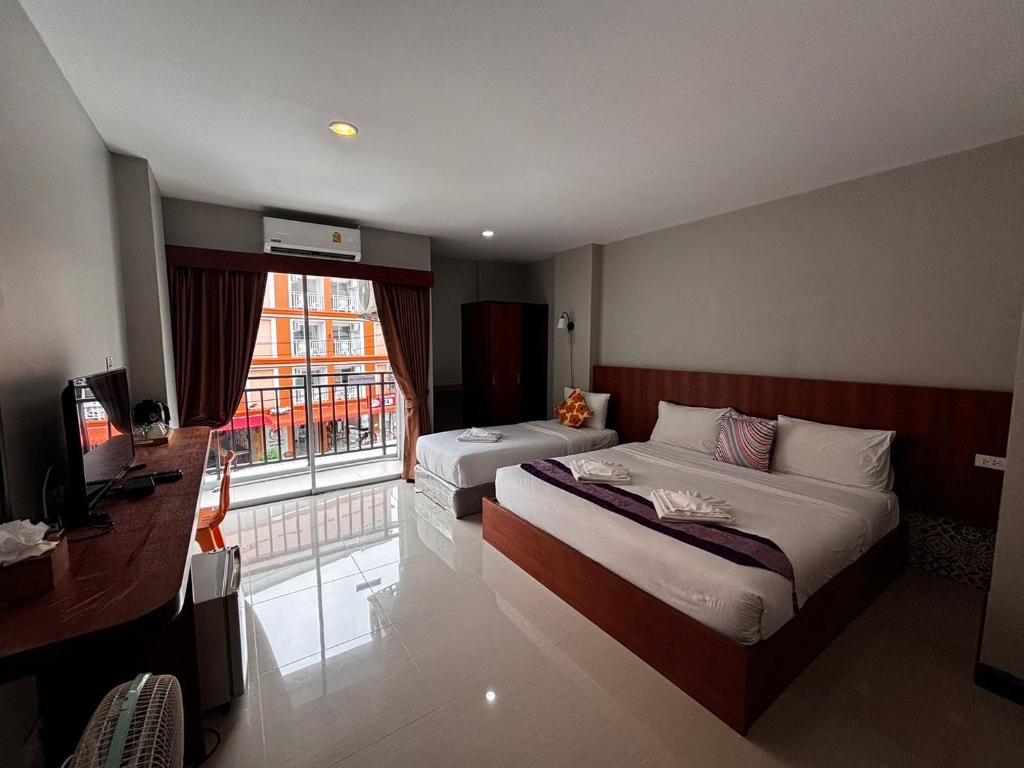 The Brown Boutique Patong - 17