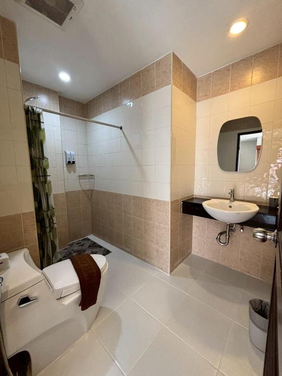 The Brown Boutique Patong - Resim 44