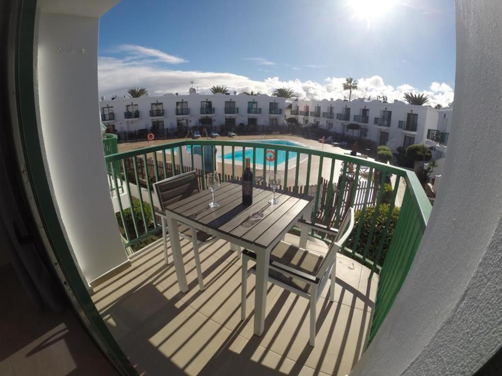 Cozy apartment with pool view