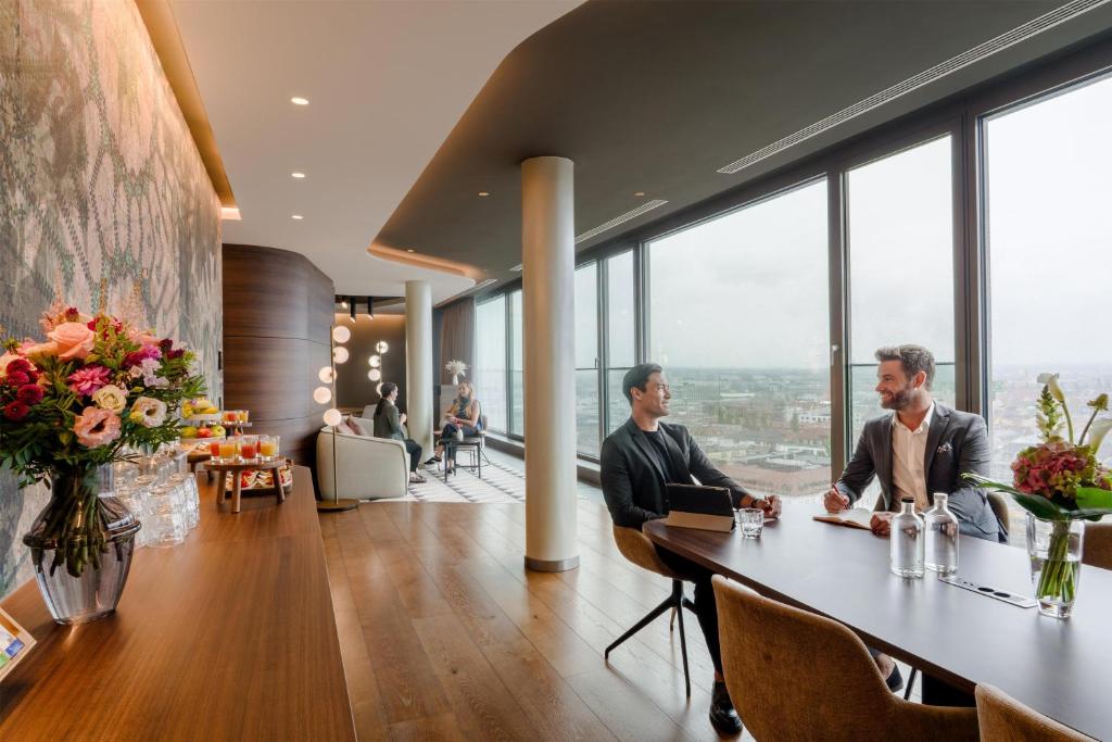 NH Collection München Bavaria - Resim 10