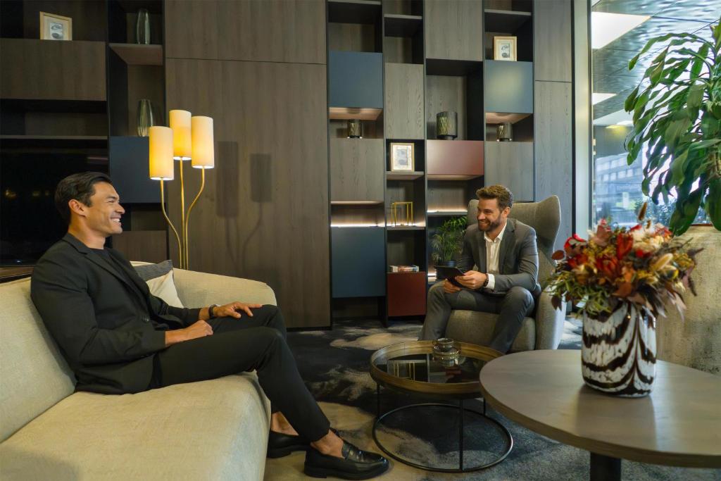 NH Collection München Bavaria - Resim 13