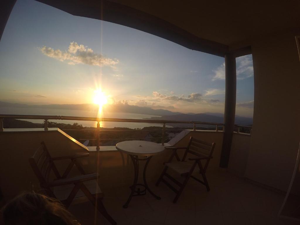 Ohrid Sunset Apartments Velestovo - Two-Bedroom Apartment With Lake View