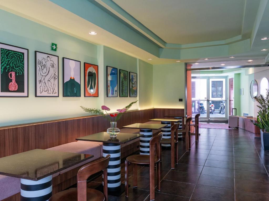 Numa Rome Barberini - Resim 11