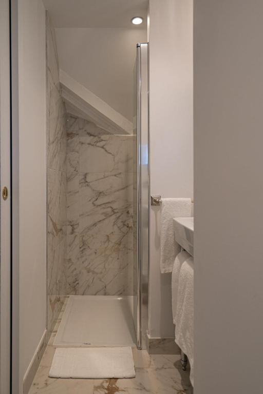 Villa Edmond Hôtel & Spa - Maison Blanche Bièvres - Chambre Double Standard