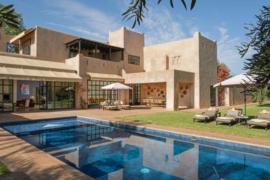 Bazén v ubytování Villa Monica nebo v jeho okolí