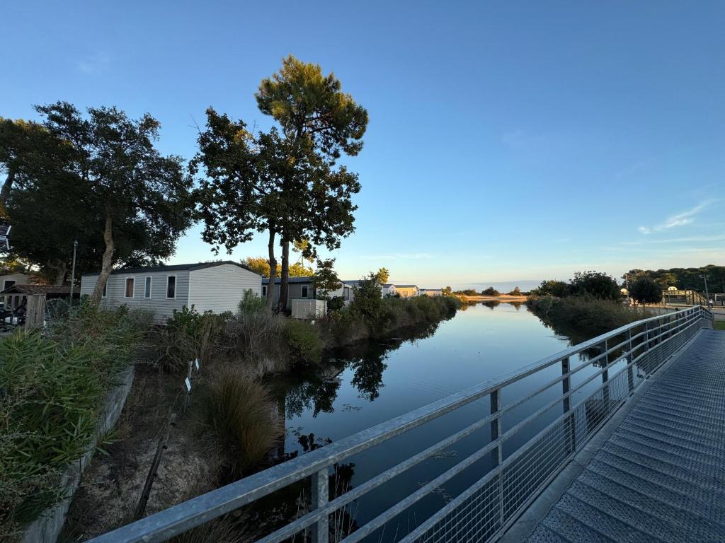 Φυσικό τοπίο κοντά σε αυτό το κάμπινγκ