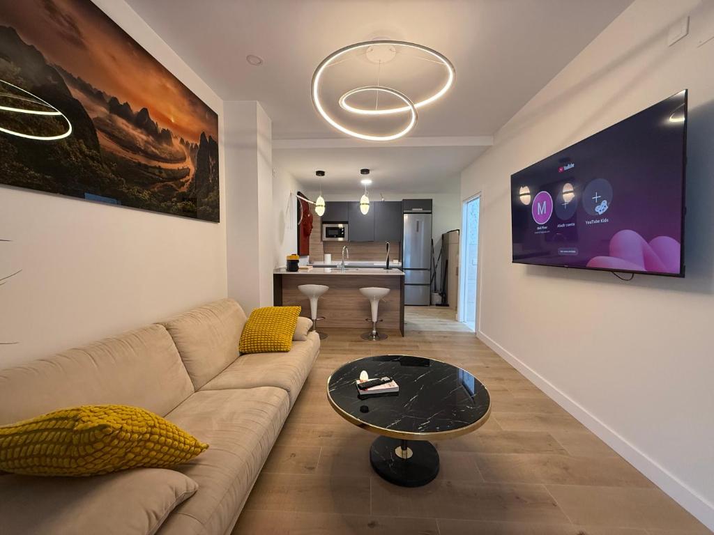 Et tv og/eller underholdning på GAVIA- Suite LUXURY - Go easy Down town