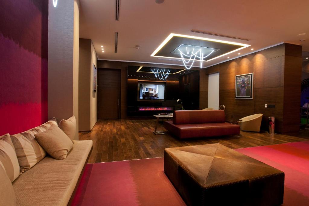 Posezení v ubytování HS HOTSSON Hotel Leon