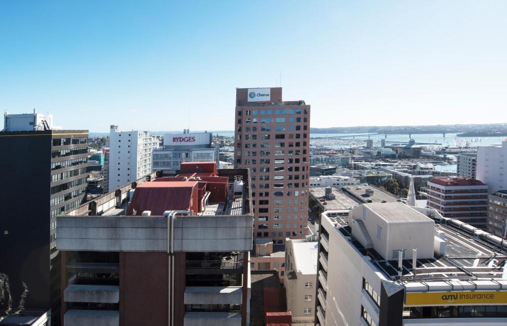 Nespecifikovaný výhled na destinaci Auckland nebo výhled na město při pohledu z aparthotelu