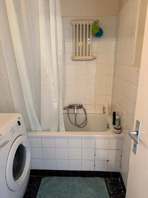 Appartement avec Chambre calme et confortable, avec vue sur Parc - Resim 3