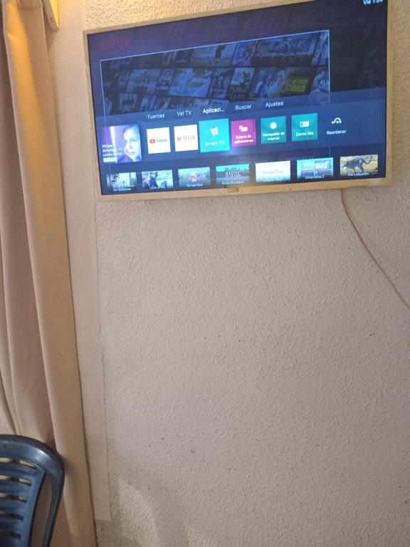 TV/trung tâm giải trí tại Dormi MDQ sólo con seña de 40000ARS