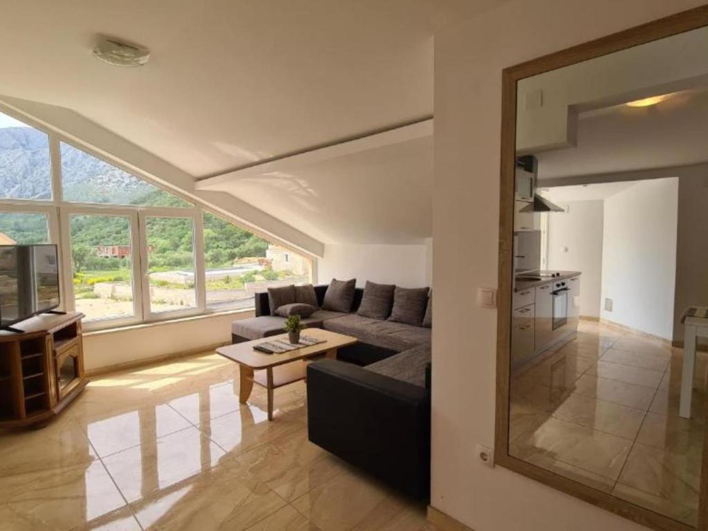 Apartment with One Bathroom