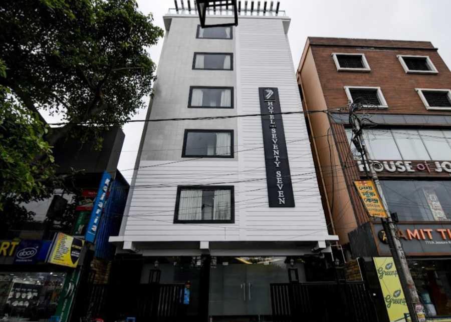 Budova, kde se hotel nachází