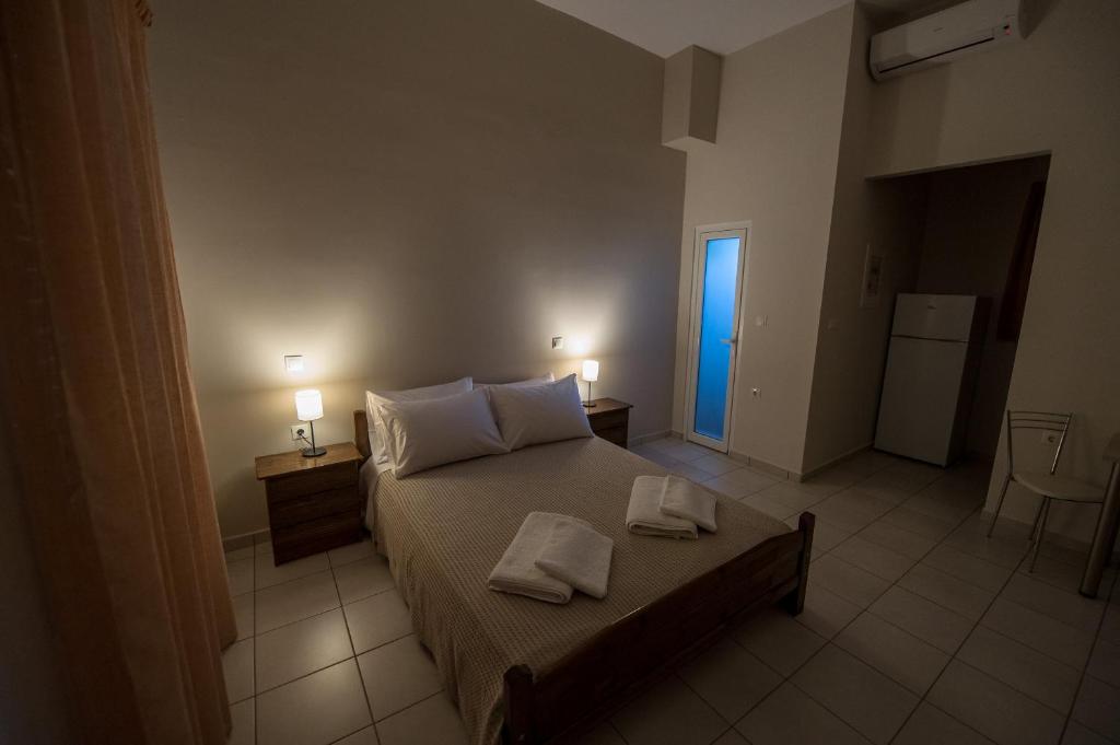 ロンゴスにあるNikolatos Apartmentsのギャラリーの写真