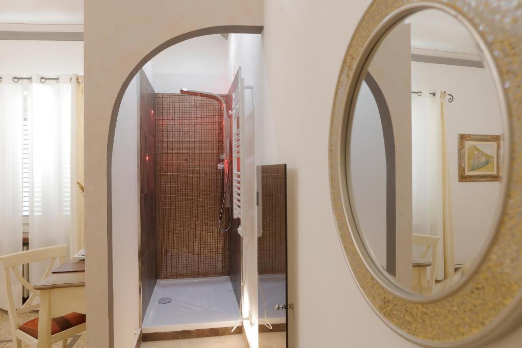 Kúpeľňa v ubytovaní Palazzo Mari suite & rooms b&b