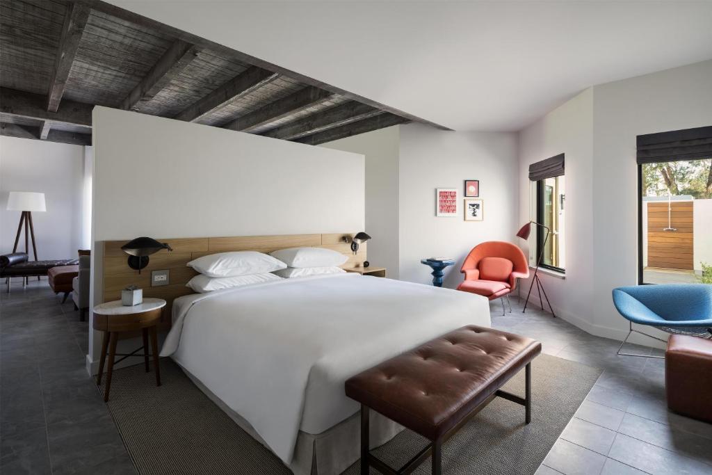 Andaz Scottsdale Resort & Bungalows photo
