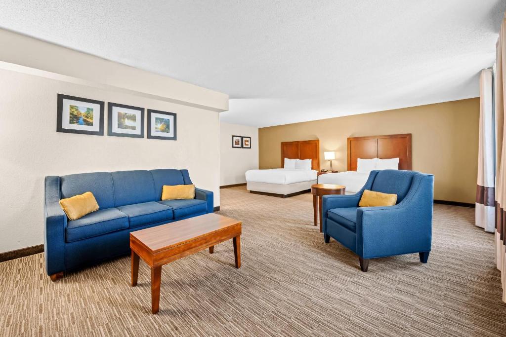 Comfort Inn & Suites Oxford South - Queen Suite With Two Queen Beds - Non-Smoking