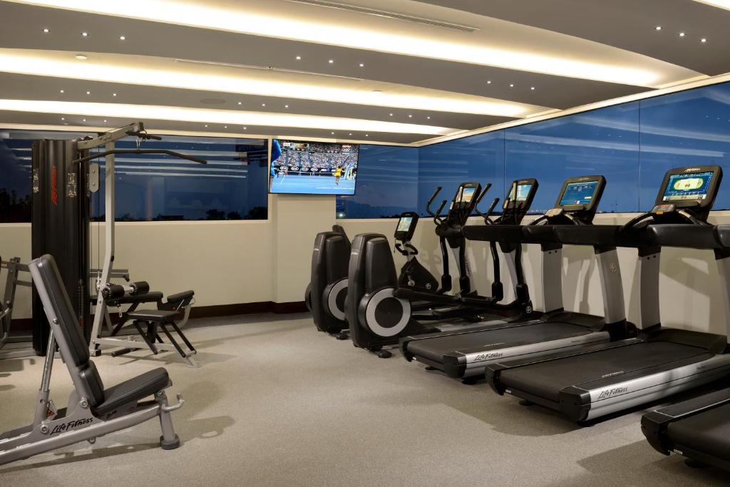 Fitness centrum a/nebo fitness zařízení v ubytování HS HOTSSON Hotel Silao