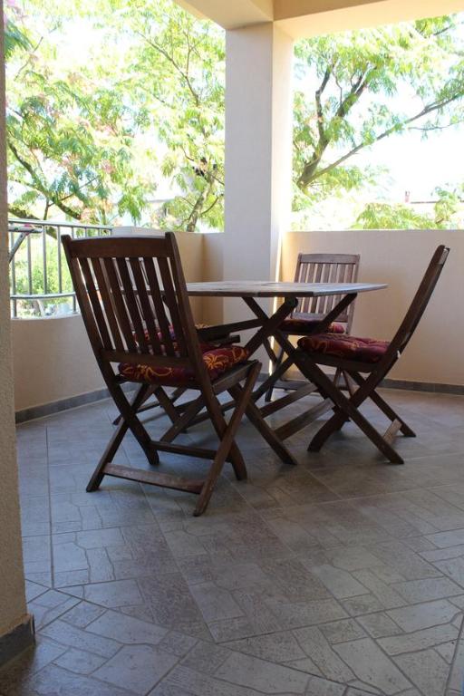 LUCY Apartments with heated saltwater pool and free private parking - 3