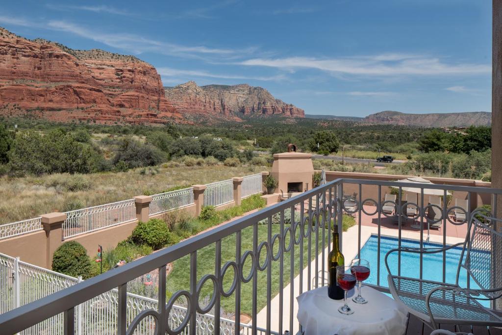Canyon Villa Bed & Breakfast Inn of Sedona - Habitación Con Cama Extragrande Y Cactus Fresa
