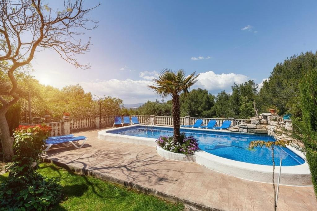 Φωτογραφία από το άλμπουμ του Secluded Rural Villa - Pool, BBQ & Nature σε Bellvei del Penedes