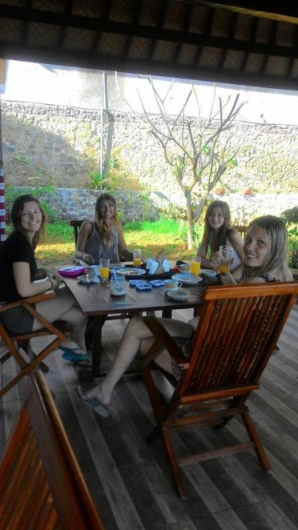 Adila Warung and Homestay - 1