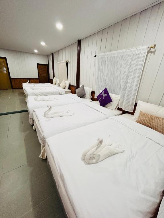 ศศิคันทรี รีสอร์ท - Habitación Familiar Con Baño