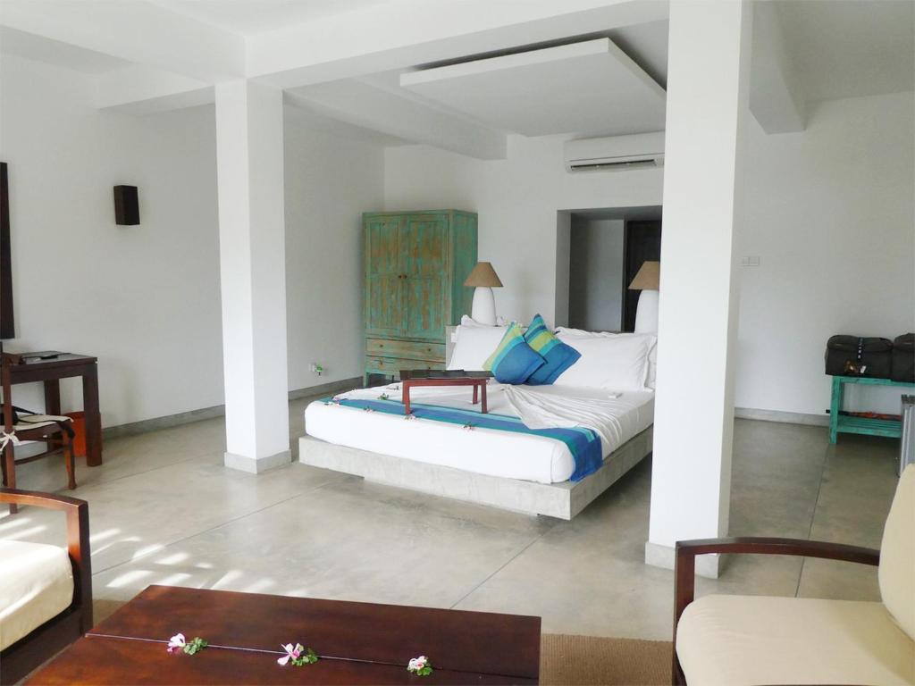 Buckingham Place - 14