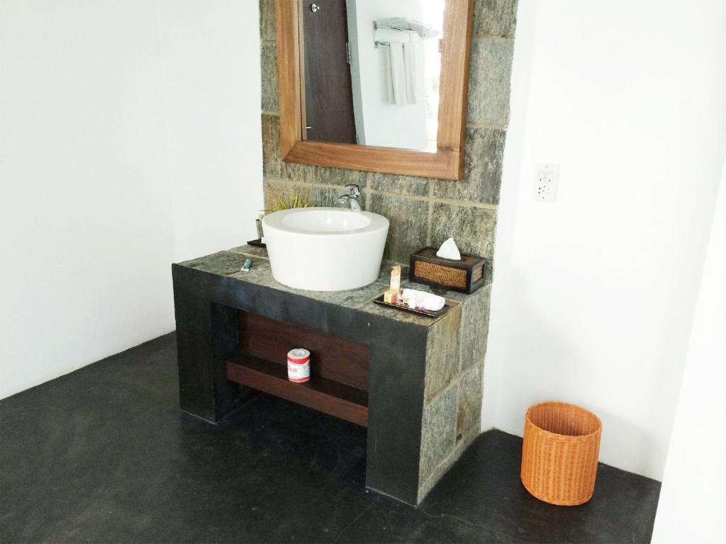 Buckingham Place - 13