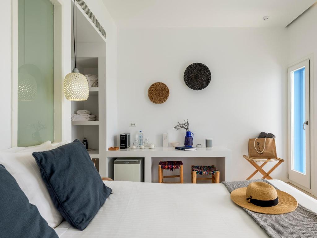 Bluetopia Suites - 4