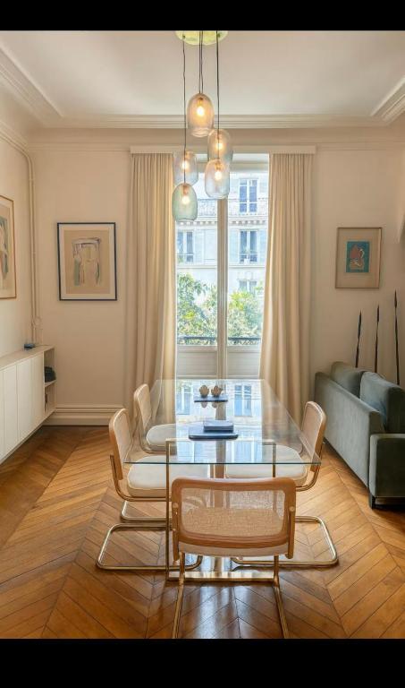 Elegant appartment Parisian