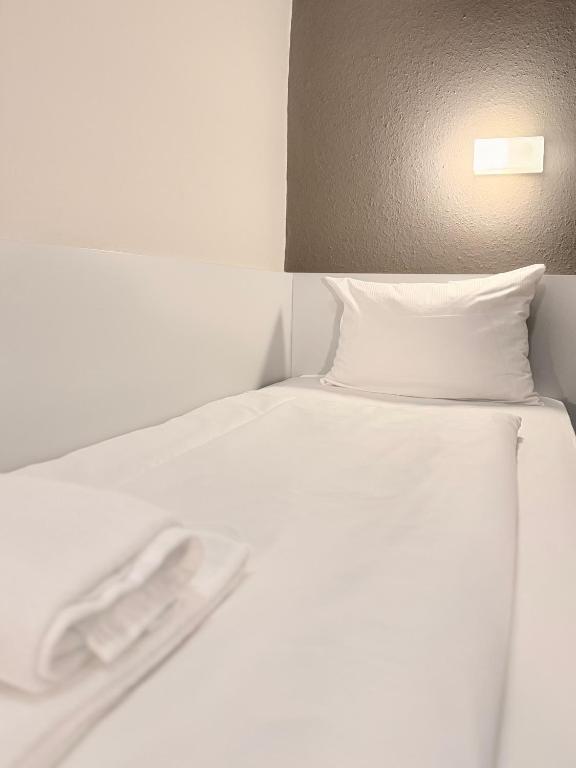 Colour Hotel - Resim 20