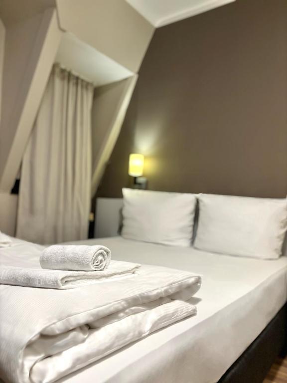 Colour Hotel - Resim 13