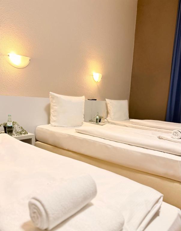 Colour Hotel - Resim 17