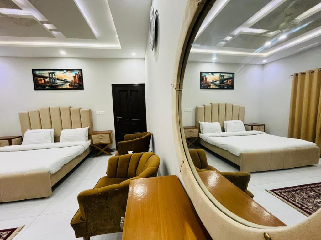 Χώρος καθιστικού στο Zainab Lodges