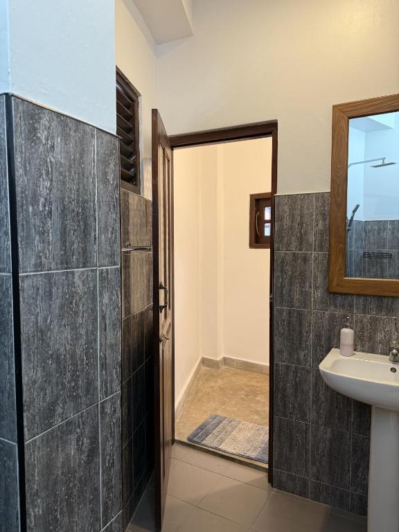 Riverside Cabanas - 12