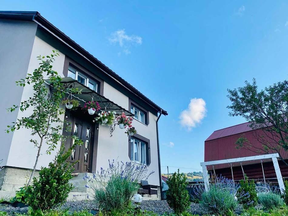 Το κτήριο όπου στεγάζεται  η παραθεριστική κατοικία