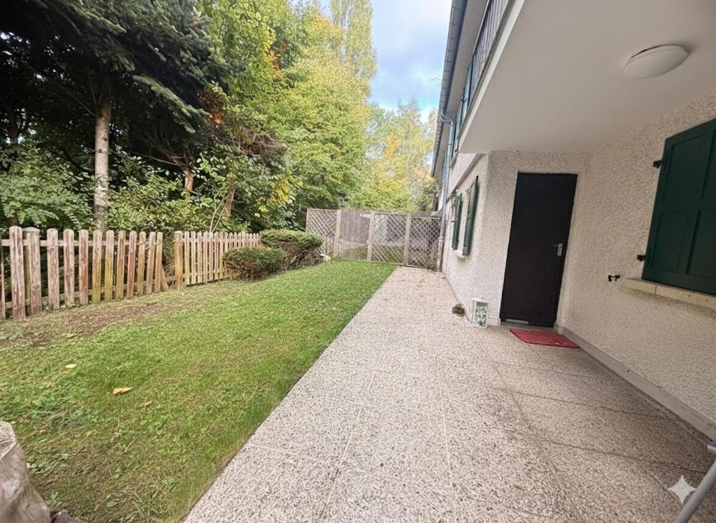 CHL Stay apartment One-Bedroom Apartment Steps from Luxembourg Hospital-Private Garden Included - Resim 4