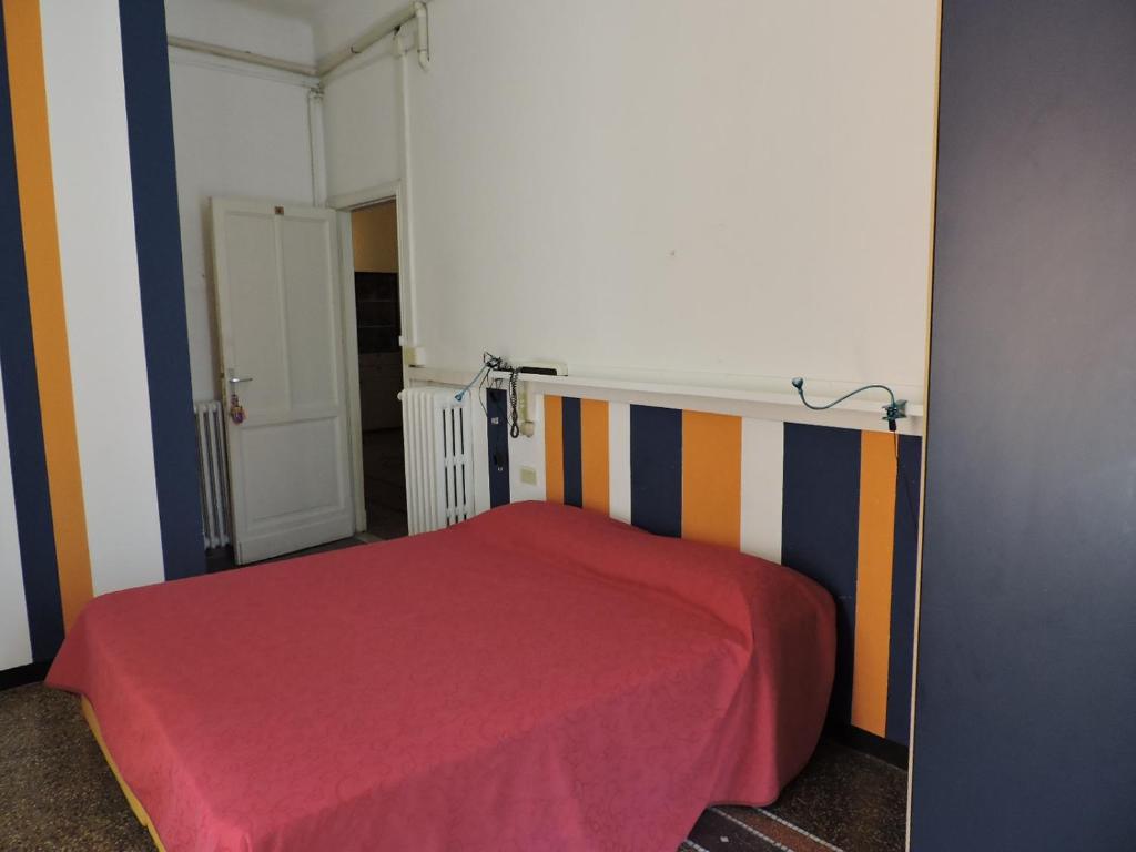 Albergo La Vela - Triple Room With Partial Sea View