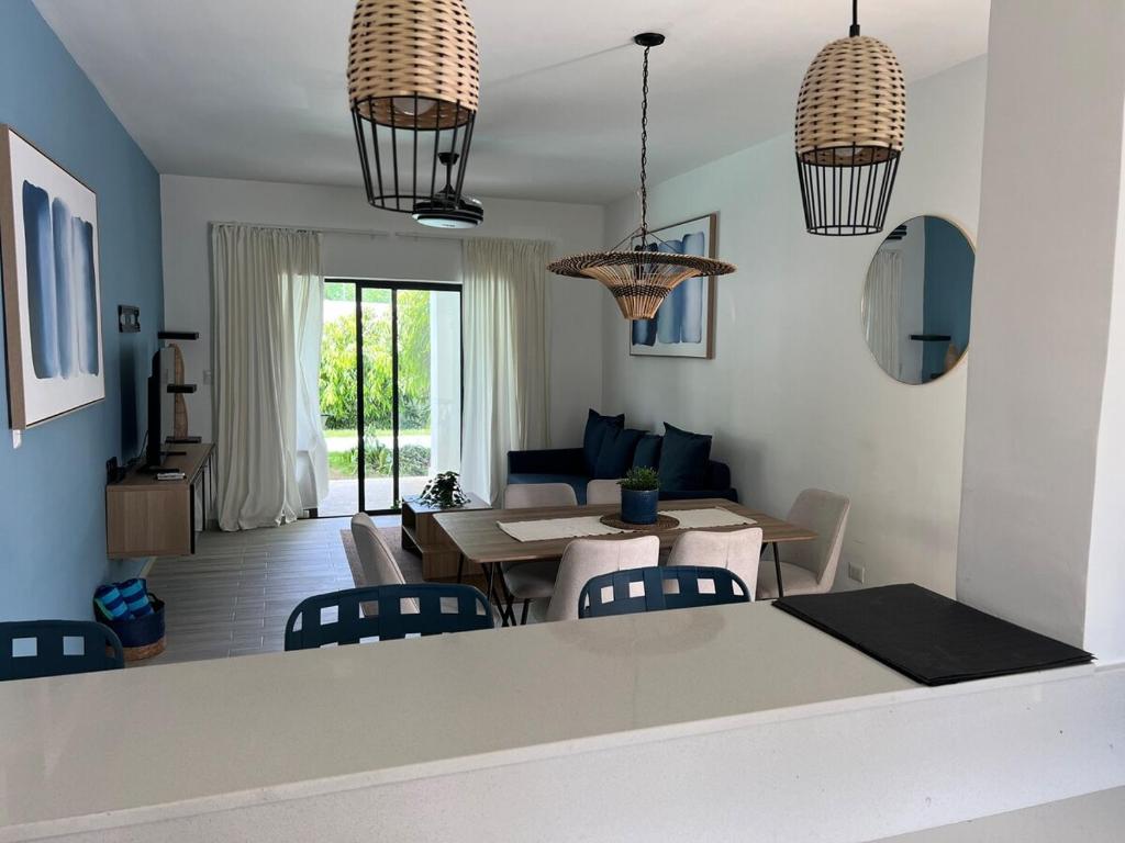 Posezení v ubytování Swim up and Beach Getaway at White Sands