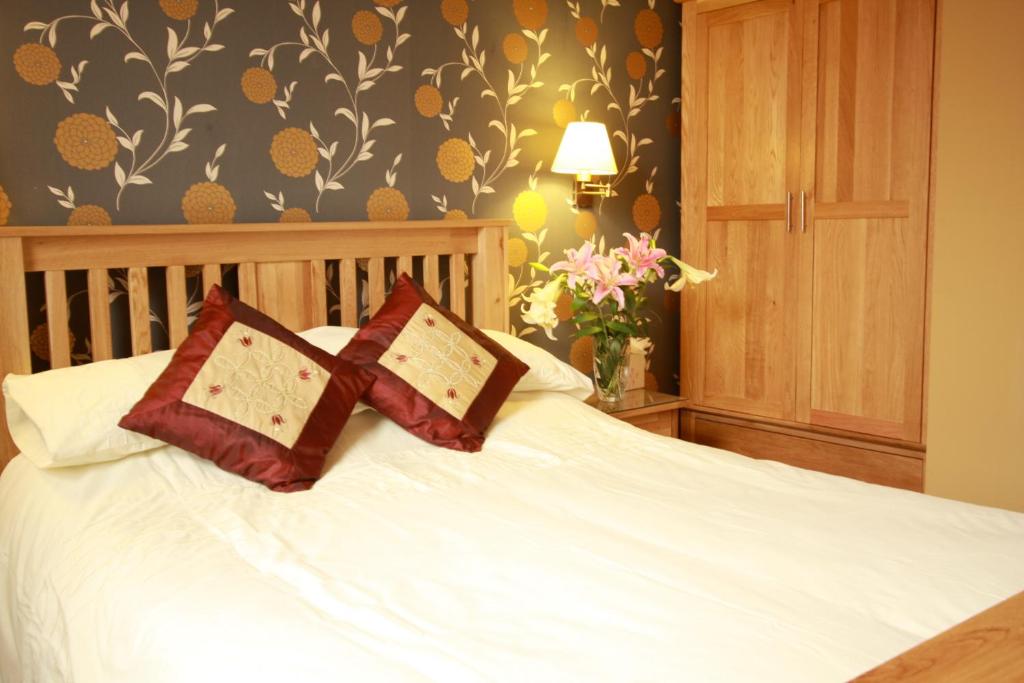 Brentwood Guest House - Double Ensuite - Second Floor - Room 7