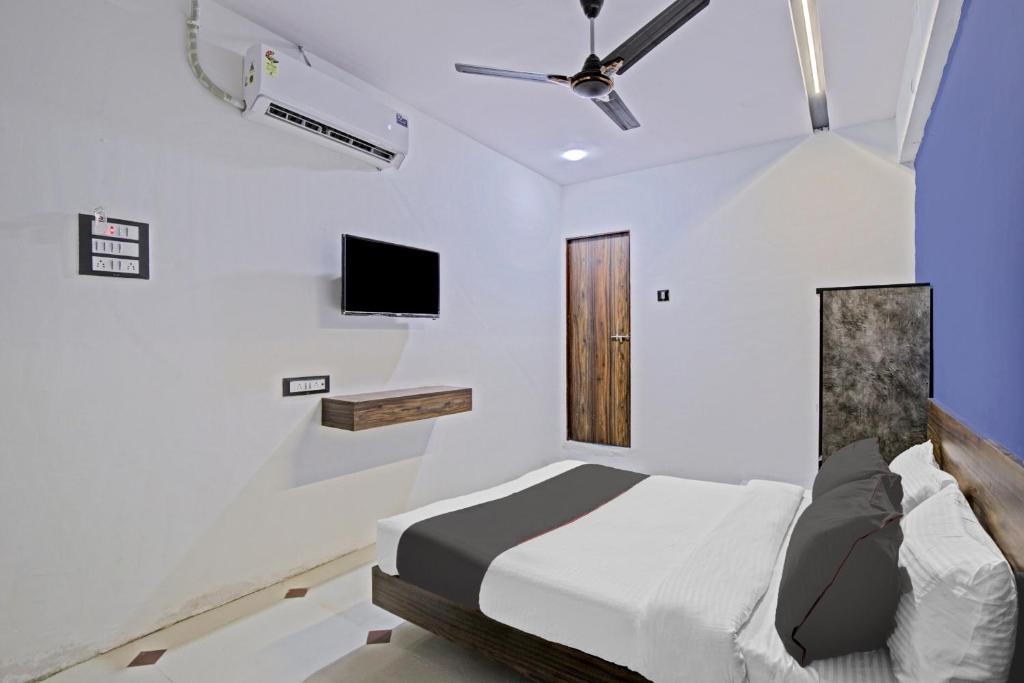 Fotografie z fotogalerie ubytování Collection O Rudrajyot Hotel v destinaci Palsāna