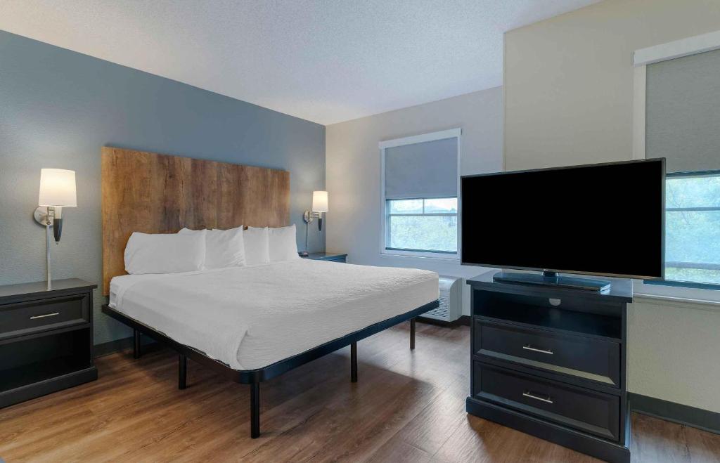 Extended Stay America Suites - Los Angeles - Burbank Airport - Studio With 1 King Bed - Non-Smoking