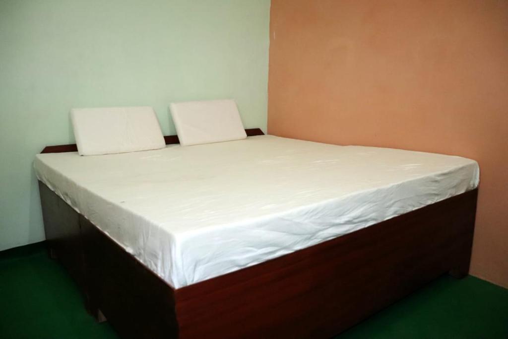 Gallery image of OYO Royals Rana Hotel in Meerut