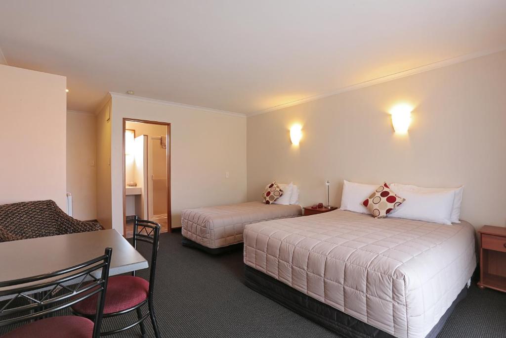 Admiral Court Motel & Apartments - Resim 7